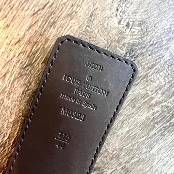Louis Vuitton Reversible Belt - Picture 5 of 5